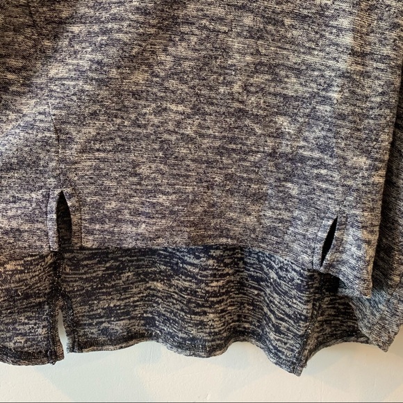 🤍Anthropologie Comme Toi Navy and Cream Slit Top - Picture 3 of 8